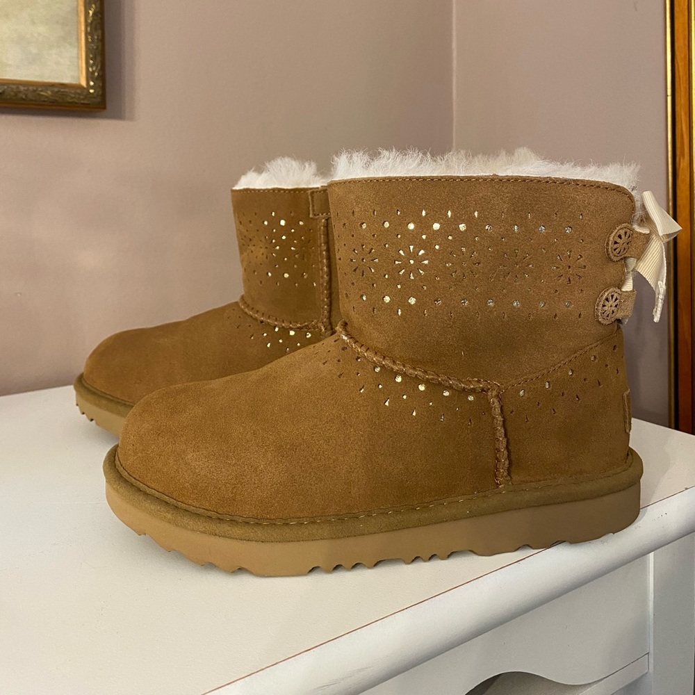 Swade Short UUG boot-New, Youth Never worn